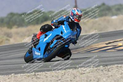 media/Oct-13-2025-Moto Forza (Mon) [[a66d839500]]/3-B Group/Session 3 (Turn 16)/